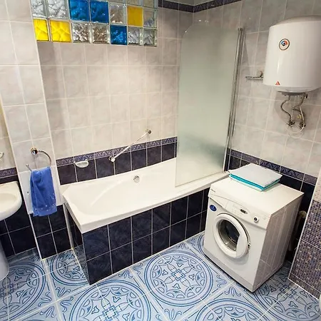 Appartamento Apartment On Nezavisimosti 42 With A Living-Room And Three Bedrooms