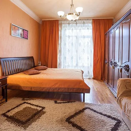 Appartamento Apartment On Nezavisimosti 42 With A Living-Room And Three Bedrooms Minsk